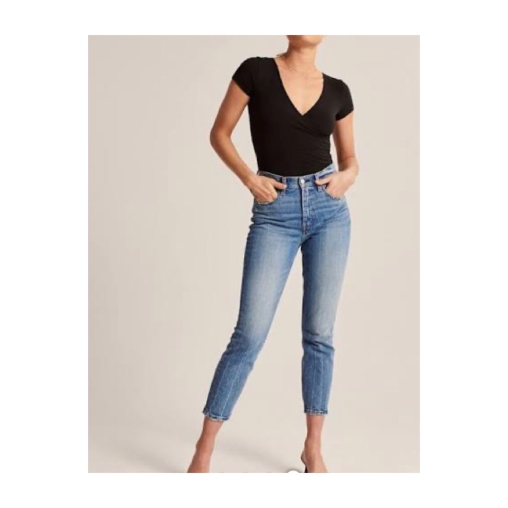 Abercrombie & Fitch Short Sleeve Wrap Body…